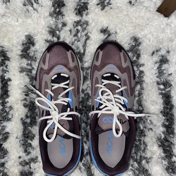 Nike Air 200s - Picture 3 of 4